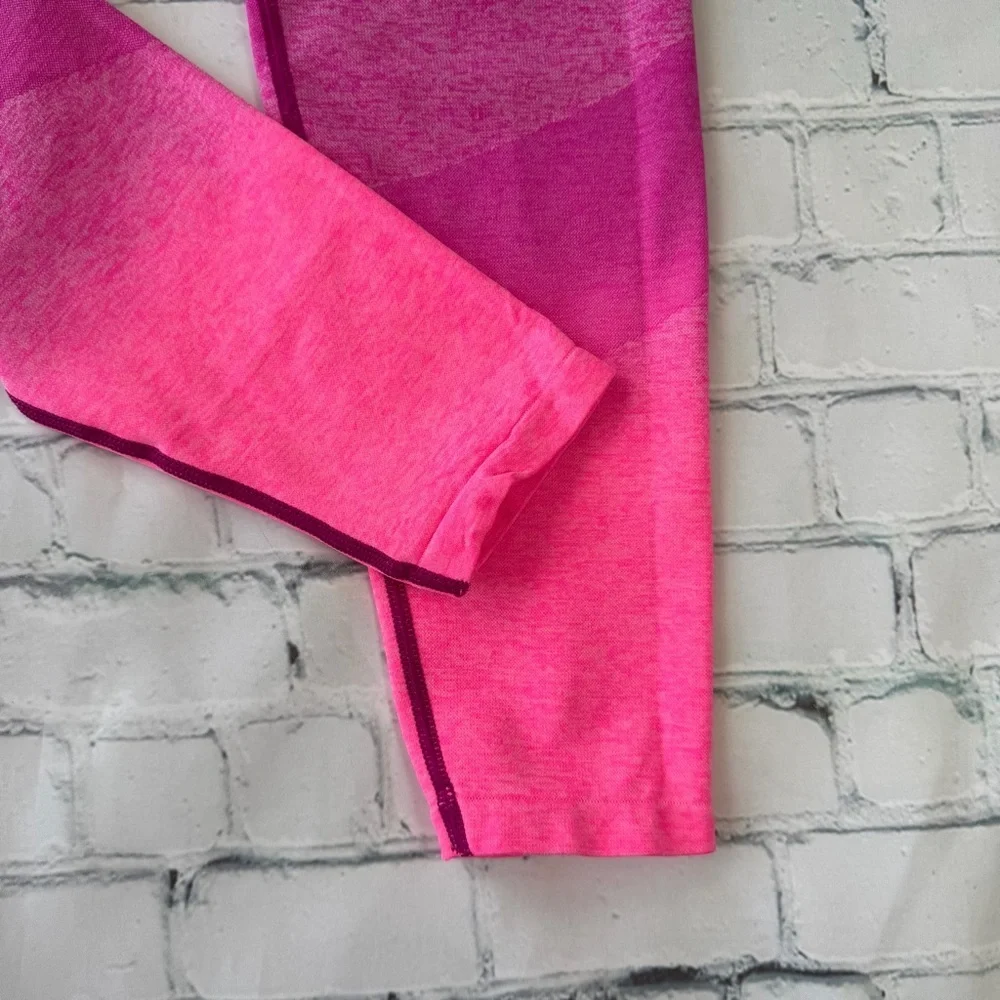 Pink Victoria’s Secret Ombre Pink Active Leggings Size S